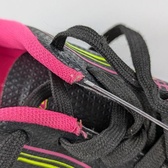 Girls Soccer Cleats Size 12 Lotto Forza Elite 3 JR Neon Pink Yellow 80s Bright - Picture 16 of 16